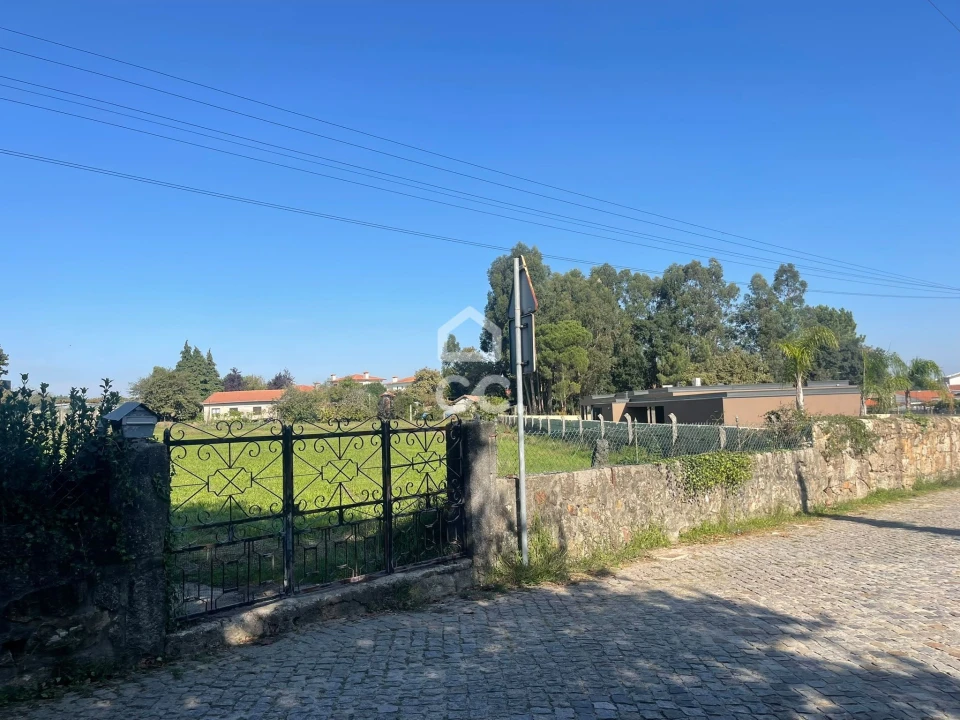 Terreno para Venda em Areias, Sequeirô, Lama e Palmeira Foto 13