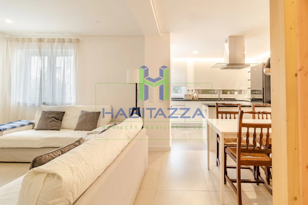 Apartamento T3 para Arrendamento em Lagos (São Sebastião e Santa Maria) Foto 8