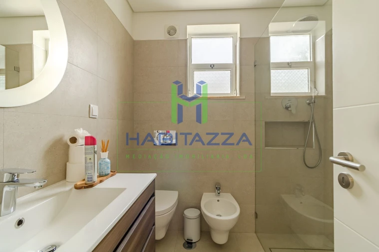 Apartamento T3 para Arrendamento em Lagos (São Sebastião e Santa Maria) Foto 26