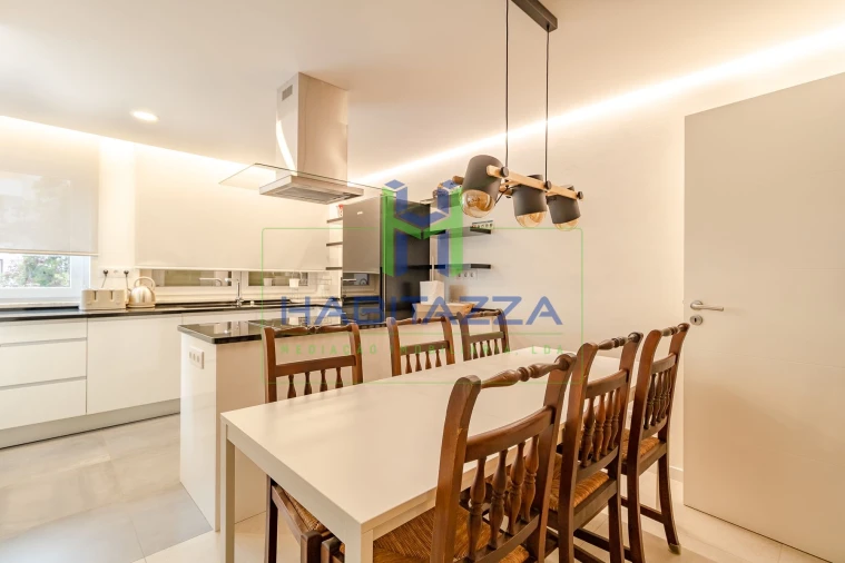 Apartamento T3 para Arrendamento em Lagos (São Sebastião e Santa Maria) Foto 2