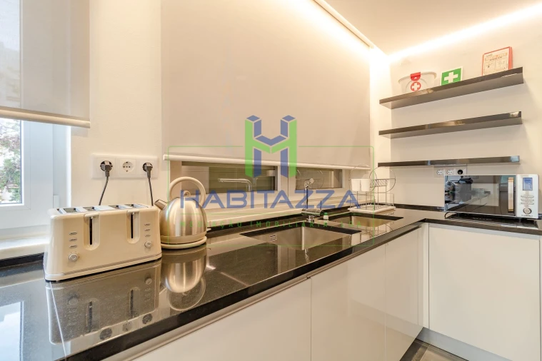 Apartamento T3 para Arrendamento em Lagos (São Sebastião e Santa Maria) Foto 5