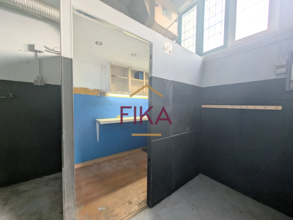 Negócio para Arrendamento em Almada, Cova da Piedade, Pragal e Cacilhas Foto 3
