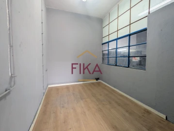 Negócio para Arrendamento em Almada, Cova da Piedade, Pragal e Cacilhas