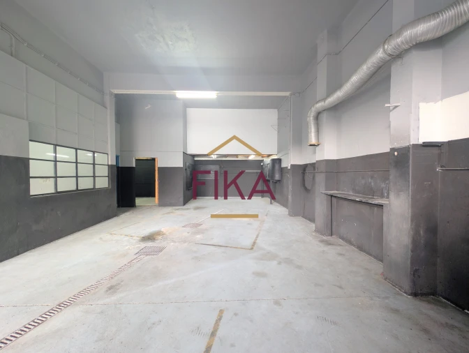 Negócio para Arrendamento em Almada, Cova da Piedade, Pragal e Cacilhas Foto 8
