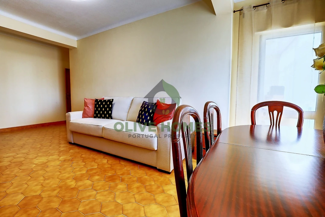 Apartamento T2 para Venda em Quarteira Foto 8