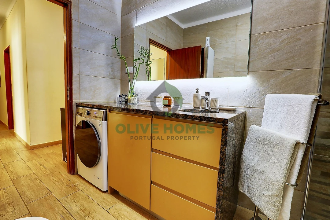 Apartamento T2 para Venda em Quarteira Foto 14