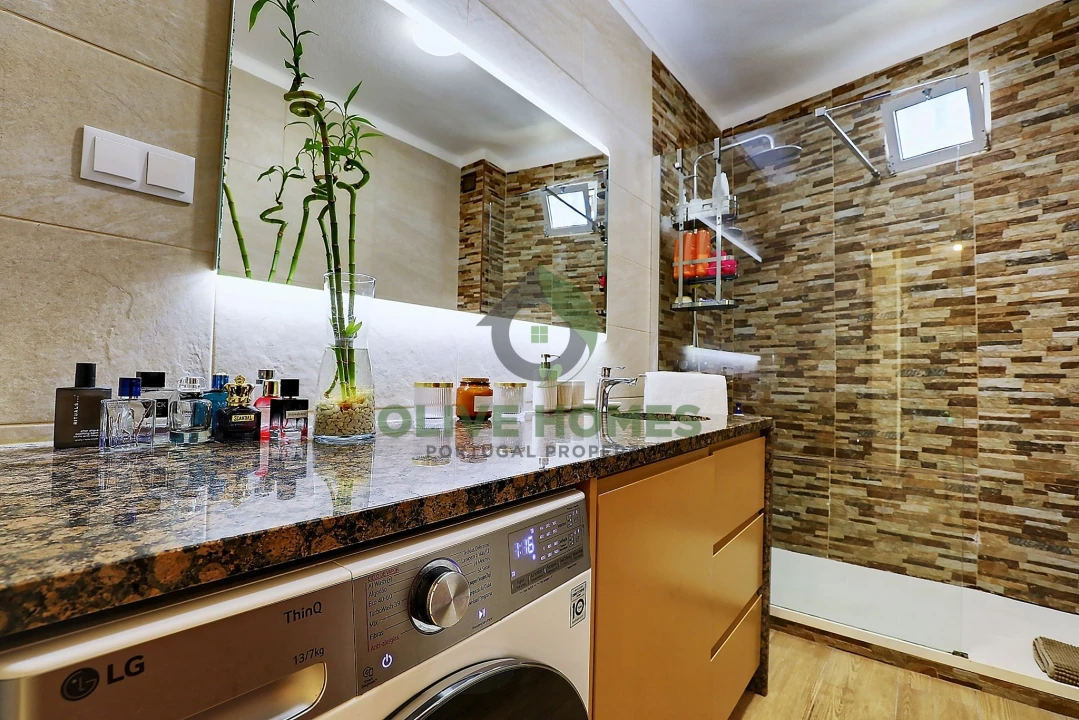 Apartamento T2 para Venda em Quarteira Foto 5