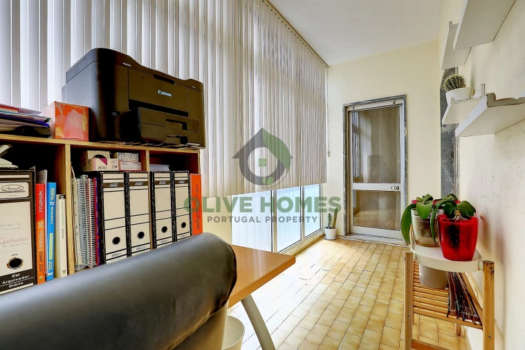 Apartamento T2 para Venda em Quarteira Foto 17