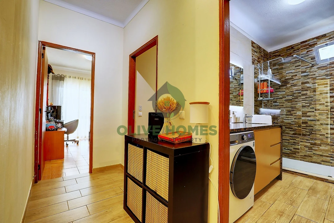 Apartamento T2 para Venda em Quarteira Foto 6