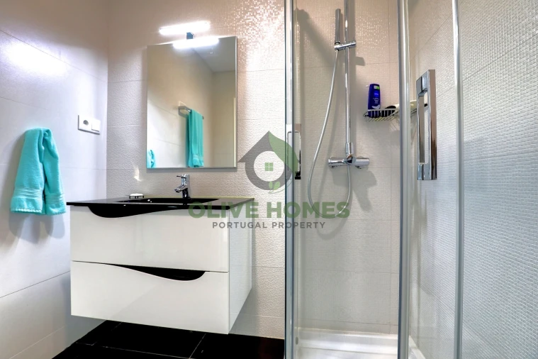 Apartamento T3 para Venda em Quarteira Foto 28