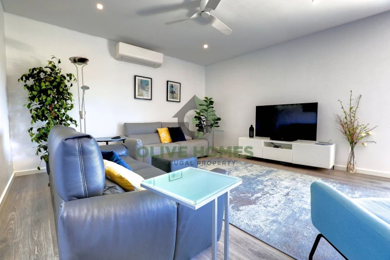 Apartamento T3 para Venda em Quarteira Foto 10