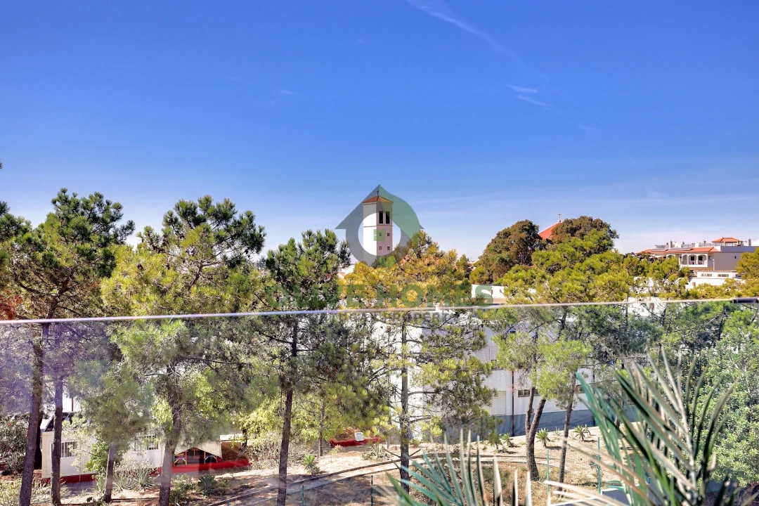 Apartamento T3 para Venda em Quarteira Foto 40