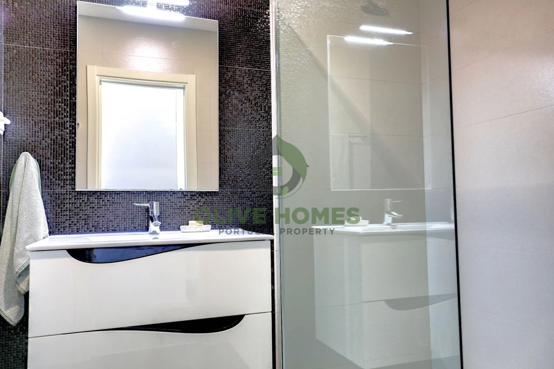Apartamento T3 para Venda em Quarteira Foto 18