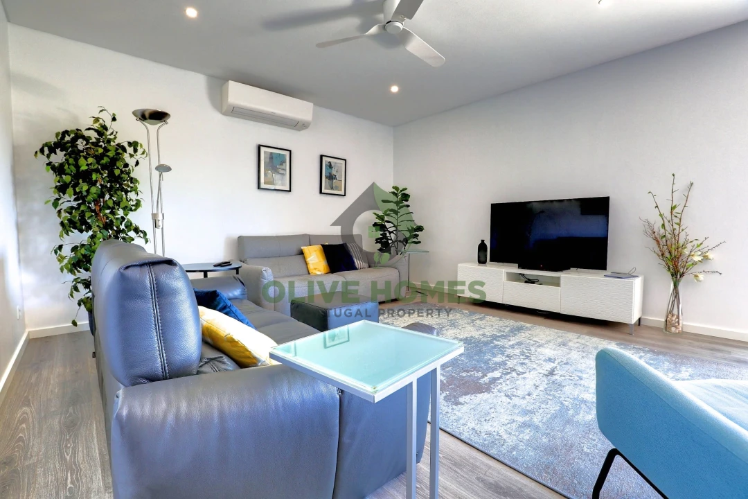 Apartamento T3 para Venda em Quarteira Foto 10