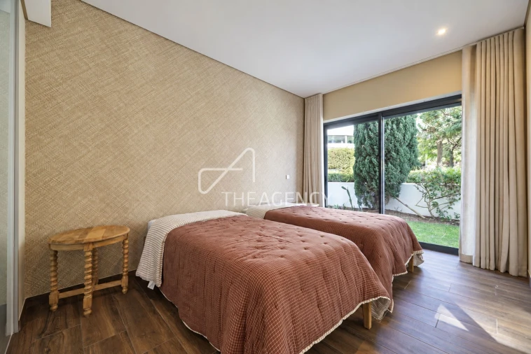 Apartamento T2 para Venda em Quarteira Foto 9
