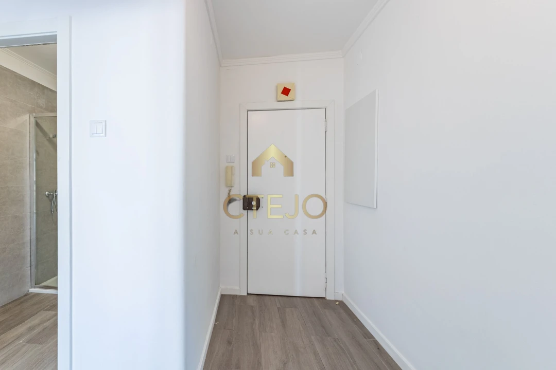 Apartamento T2 para Venda em Santa Iria de Azoia, São João da Talha e Bobadela Foto 7