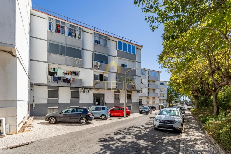 Apartamento T2 para Venda em Santa Iria de Azoia, São João da Talha e Bobadela Foto 5