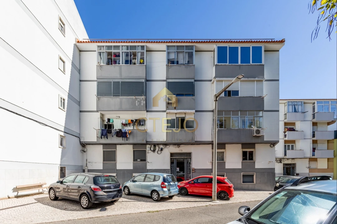 Apartamento T2 para Venda em Santa Iria de Azoia, São João da Talha e Bobadela Foto 4