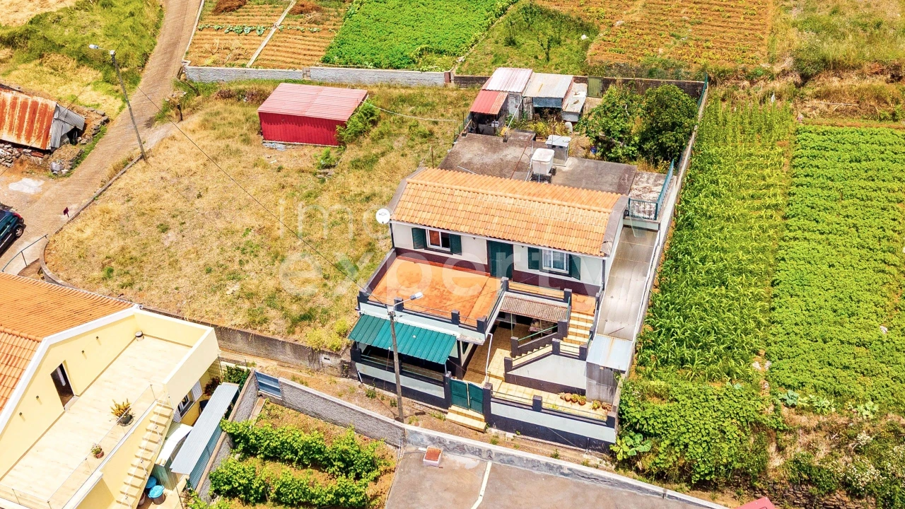 Moradia T3 para Venda em Fajã da Ovelha Foto 1