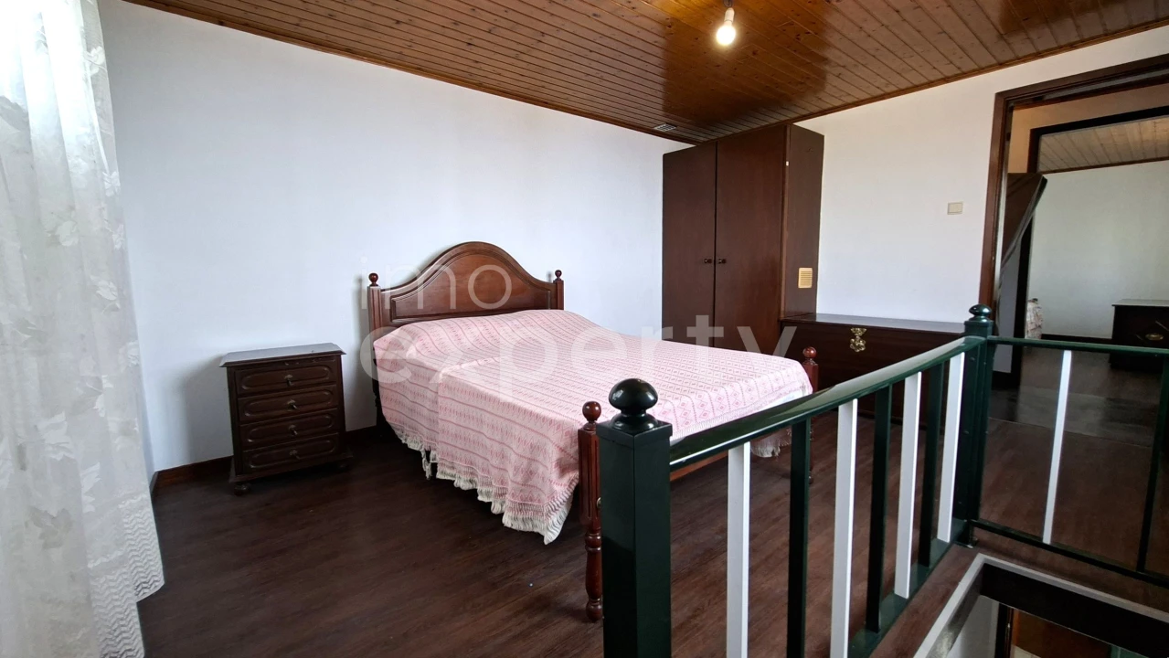 Moradia T3 para Venda em Fajã da Ovelha Foto 18