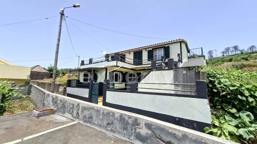 Moradia T3 para Venda em Fajã da Ovelha Foto 5