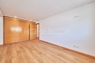 Apartamento T1 para Arrendamento em Venteira