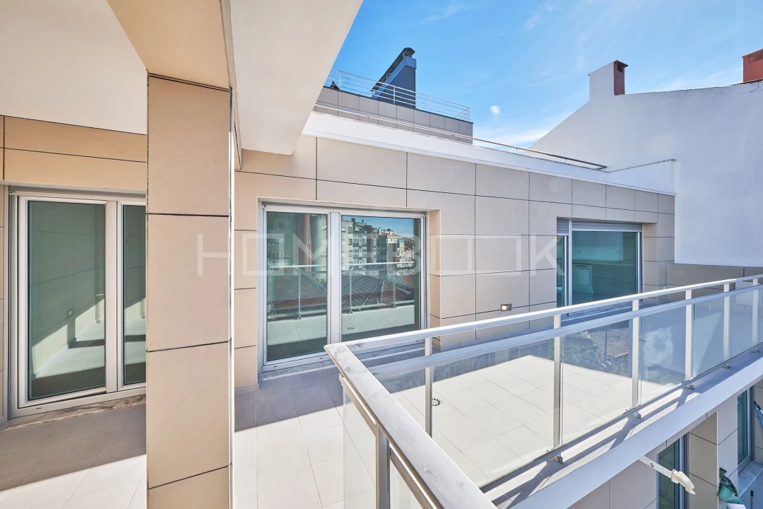 Apartamento T1 para Arrendamento em Venteira Foto 1