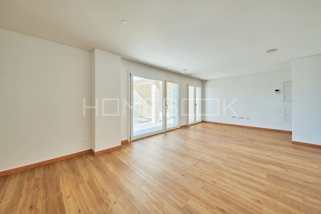 Apartamento T1 para Arrendamento em Venteira Foto 7