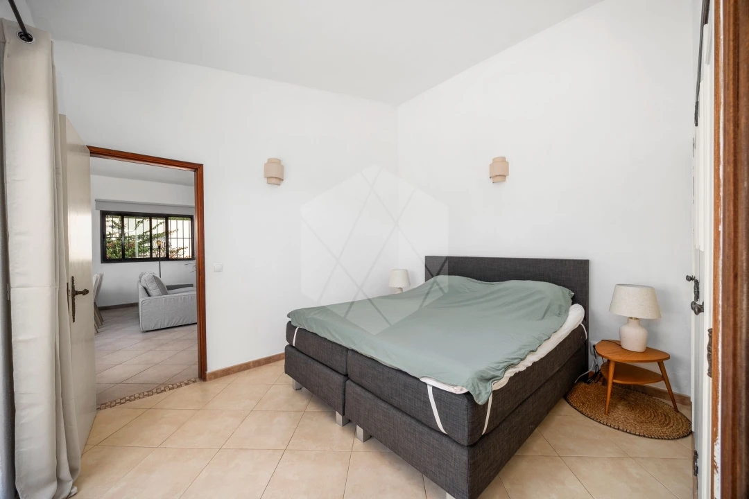 Moradia para Venda em Santa Barbara de Nexe Foto 26