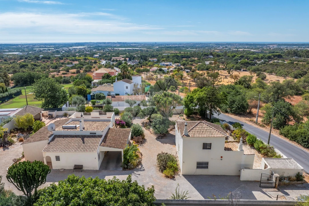 Moradia para Venda em Santa Barbara de Nexe Foto 21