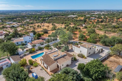Moradia para Venda em Santa Barbara de Nexe