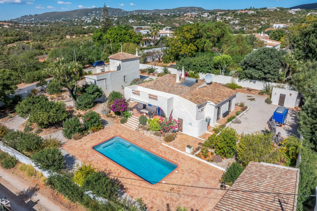 Moradia para Venda em Santa Barbara de Nexe Foto 1