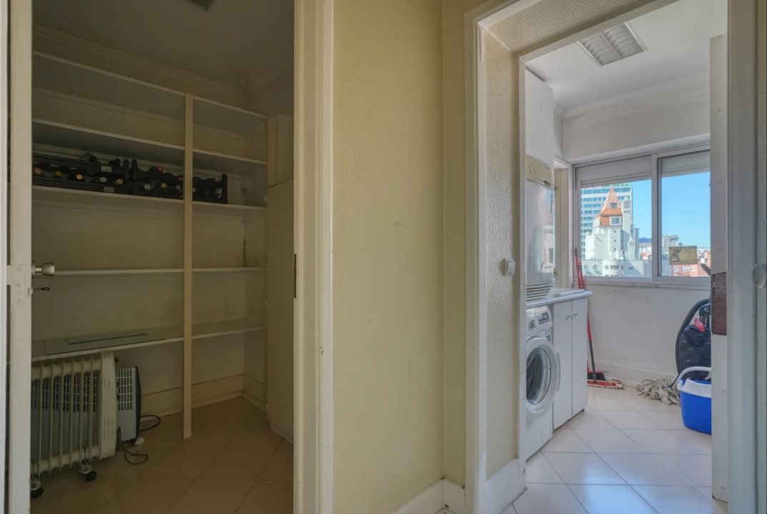 Apartamento T4 para Venda em Areeiro Foto 24