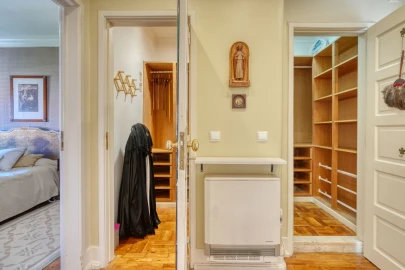 Apartamento T4 para Venda em Areeiro