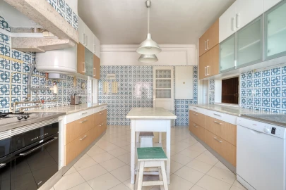 Apartamento T4 para Venda em Areeiro