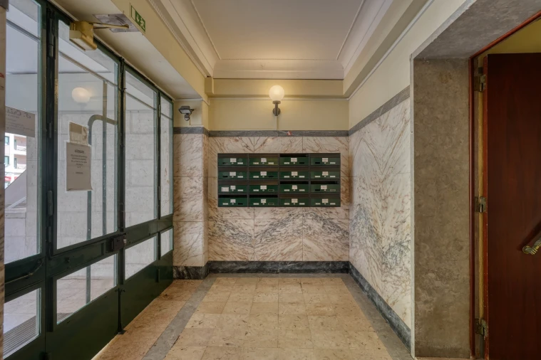 Apartamento T4 para Venda em Areeiro Foto 40