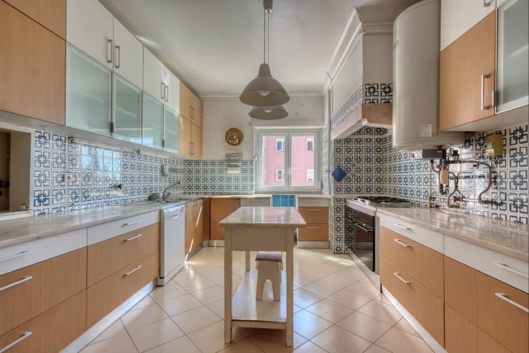 Apartamento T4 para Venda em Areeiro Foto 5