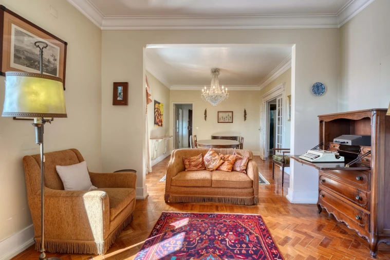 Apartamento T4 para Venda em Areeiro Foto 14