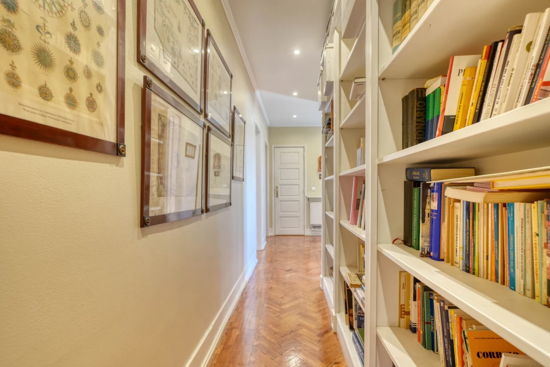 Apartamento T4 para Venda em Areeiro Foto 35