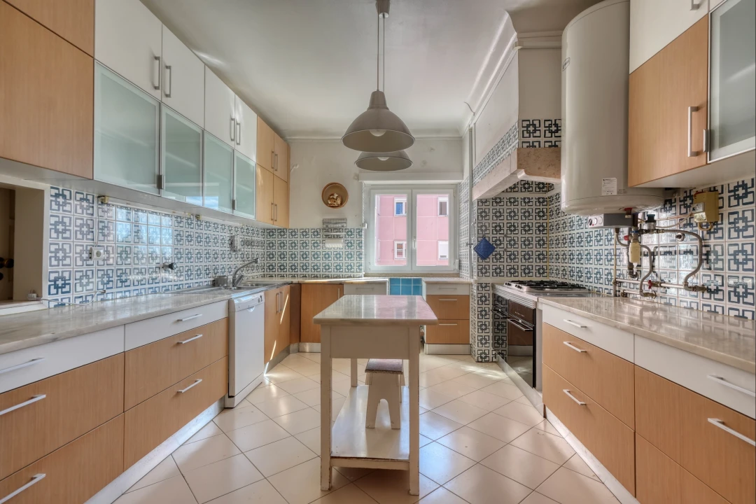 Apartamento T4 para Venda em Areeiro Foto 5