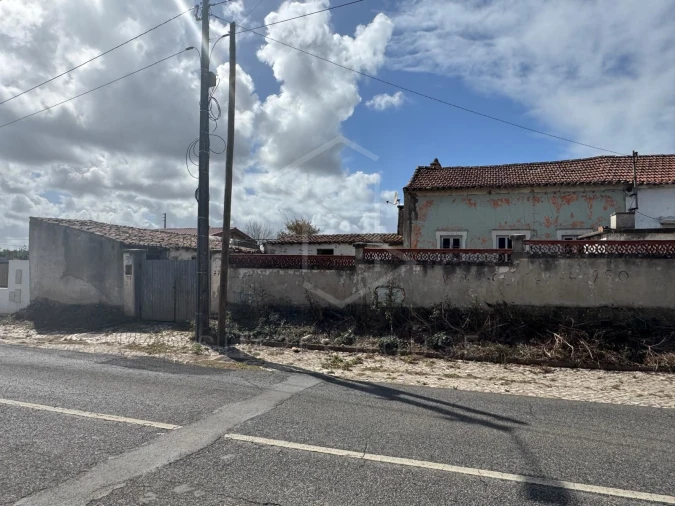 Moradia T2 para Venda em Tornada e Salir do Porto Foto 17