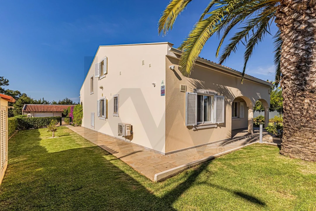 Moradia T5 para Venda em Albufeira e Olhos de Água Foto 15