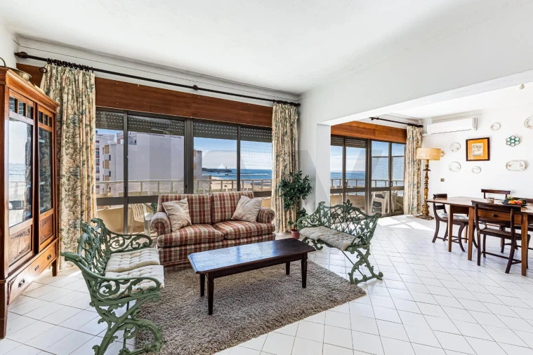 Apartamento T4 para Venda em Portimão Foto 8