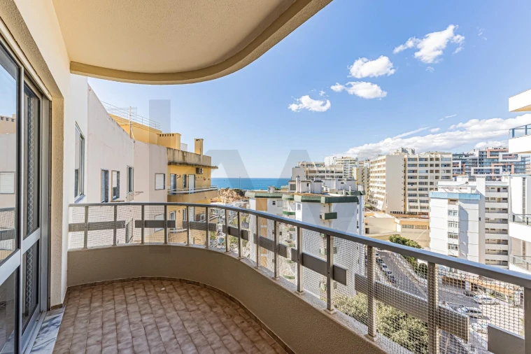 Apartamento T4 para Venda em Portimão Foto 19