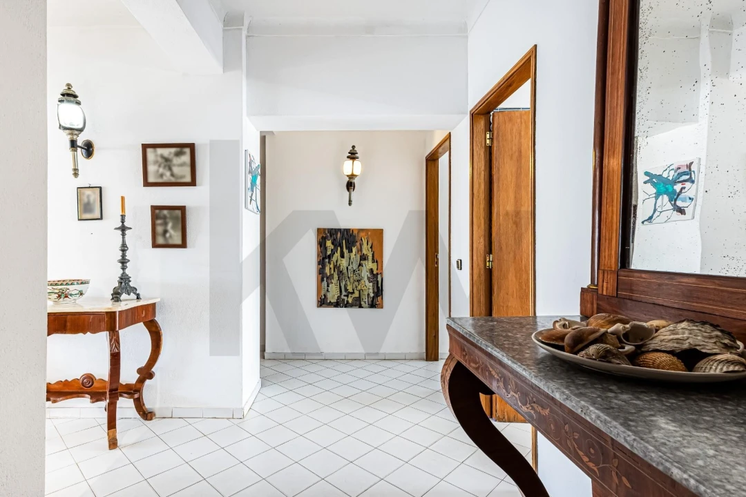 Apartamento T4 para Venda em Portimão Foto 3