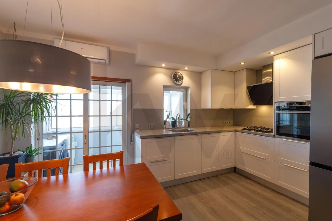 Apartamento T2 para Venda em Portimão Foto 12