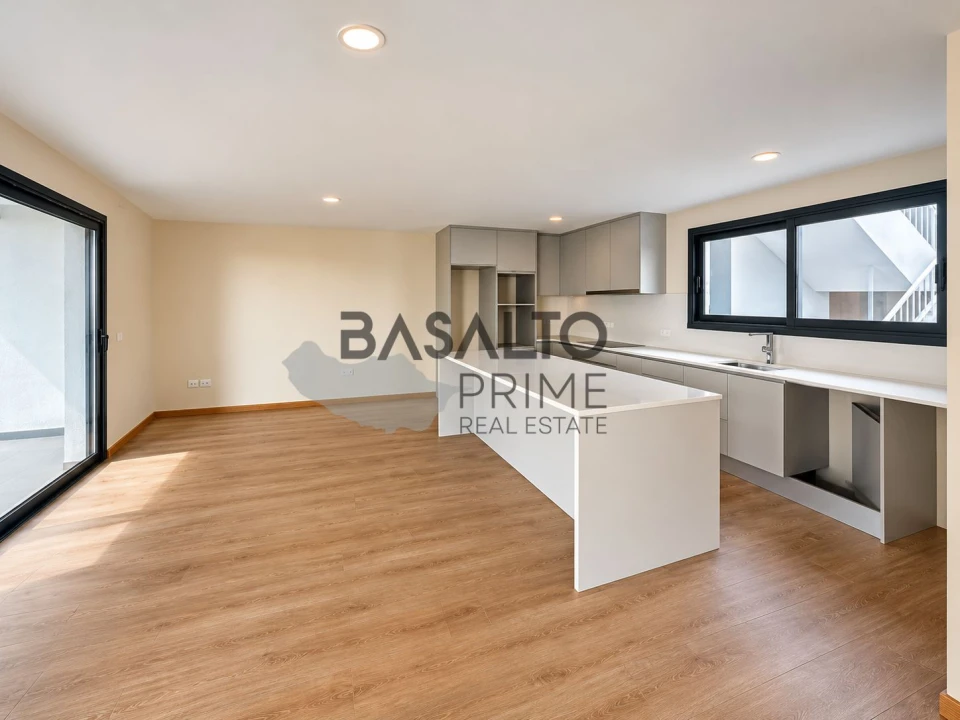 Apartamento T2 para Venda em Funchal (Santa Maria Maior) Foto 5