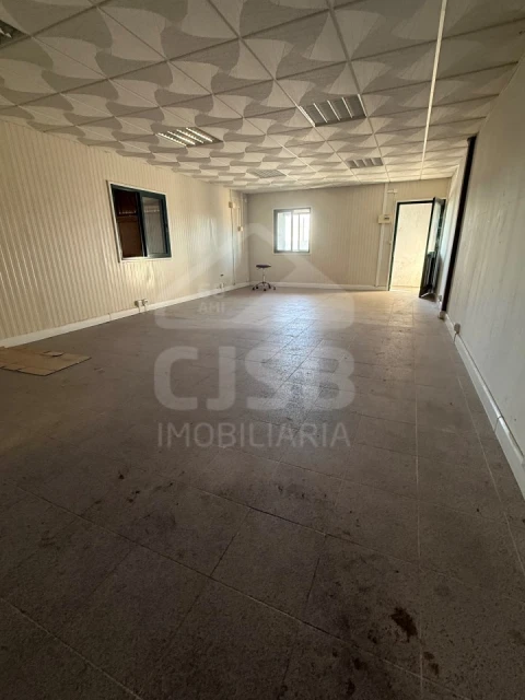 Armazém para Arrendamento em Benavente