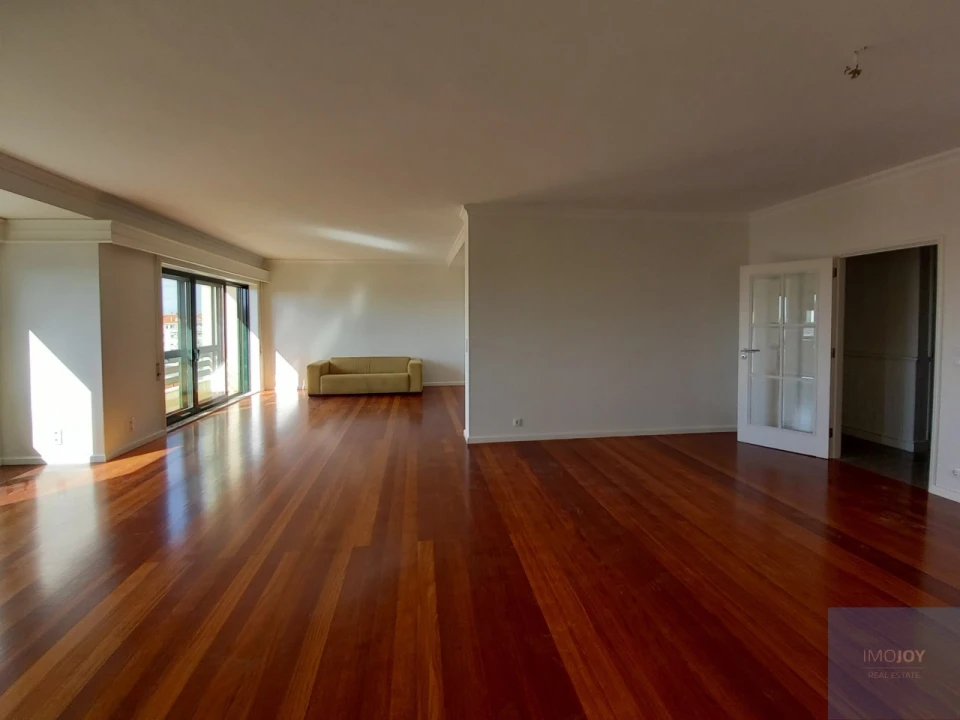 Apartamento T4 para Arrendamento em Cedofeita, Santo Ildefonso, Sé, Miragaia, São Nicolau e Vitória Foto 6