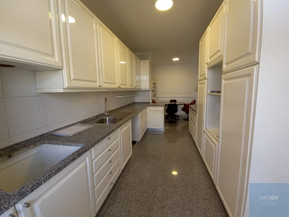 Apartamento T4 para Arrendamento em Cedofeita, Santo Ildefonso, Sé, Miragaia, São Nicolau e Vitória Foto 8